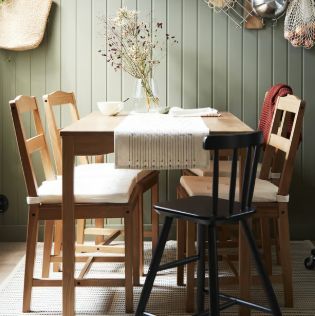 人気の4人用IKEAダイニングテーブルセット